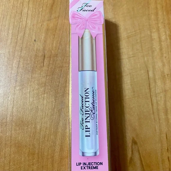 Too Faced Lip Injection Extreme - Picture 2 of 4